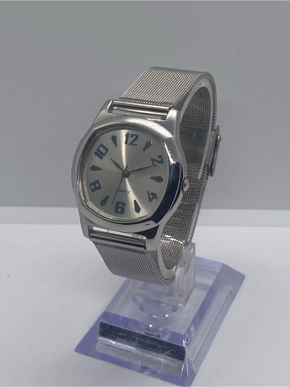 Silver Mesh Band Quartz Watch - Silver Dial